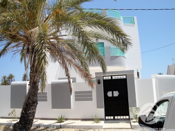  L 132 -  Sale  Furnished flat Djerba